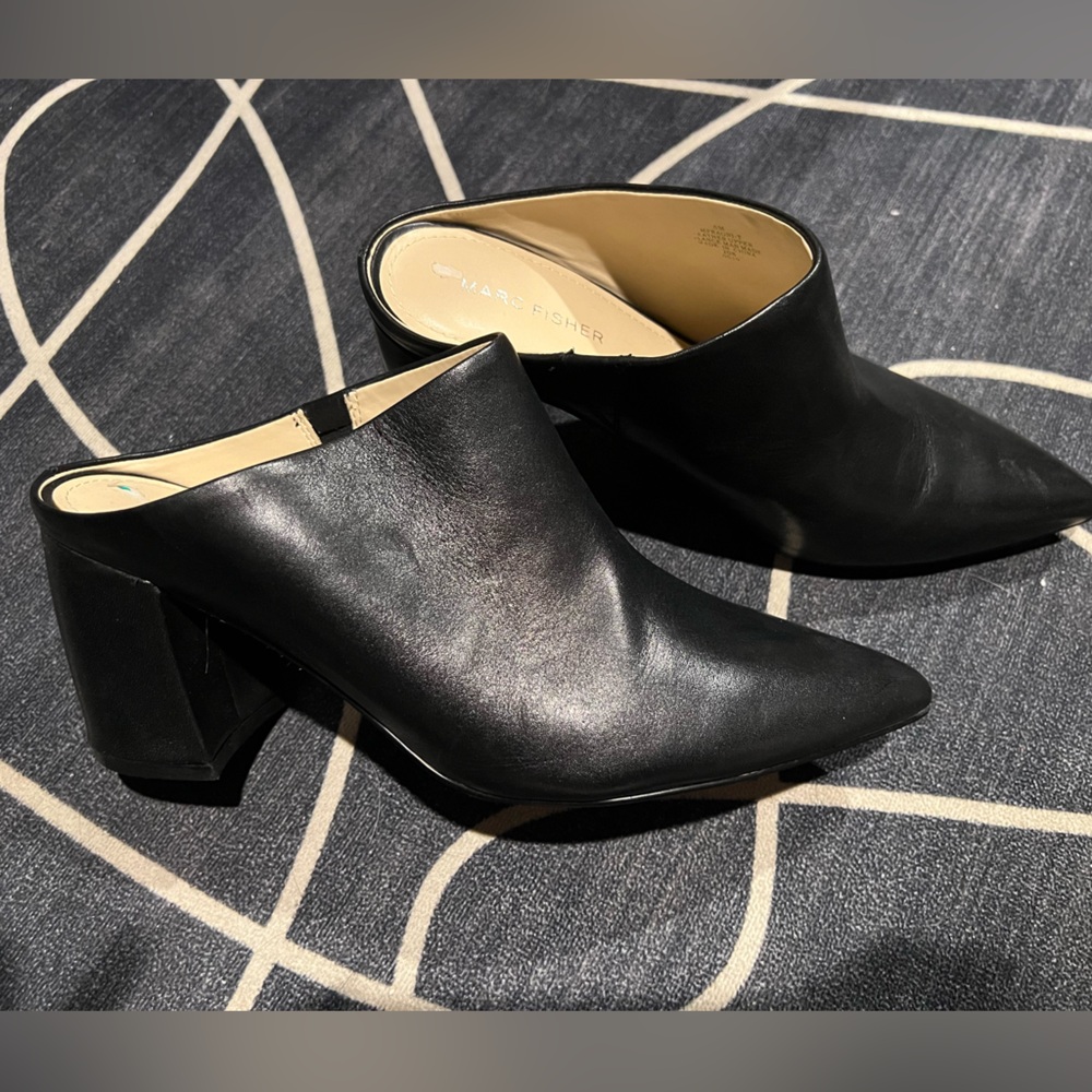 NWOT Marc Fisher Black Leather Mule Heel Clog Point Toe size 8
